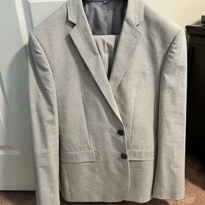 Light gray mens Express suit. Worn once